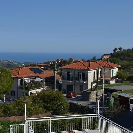 La Parisienne Villa Diano Borello