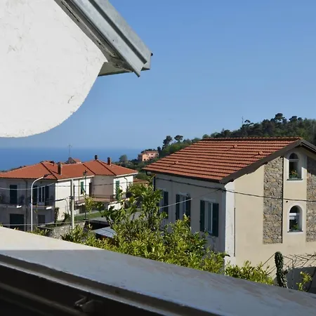 La Parisienne Villa Diano Borello