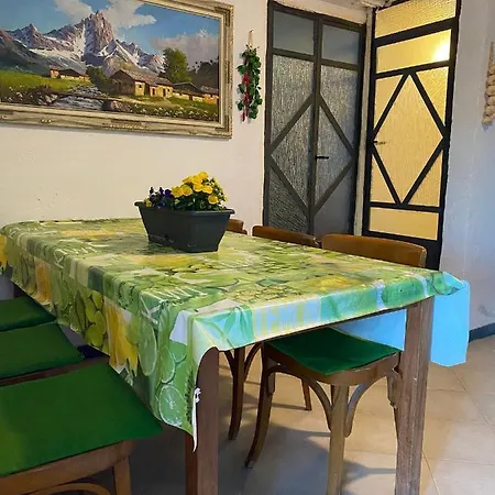 La Parisienne Villa *